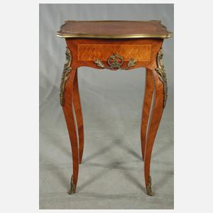 Beistelltisch im Louis XV.-Stil