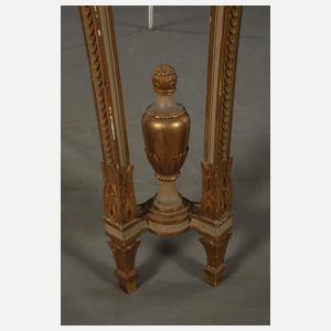 Feine klassizistische Wandkonsole