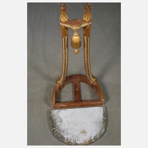 Feine klassizistische Wandkonsole