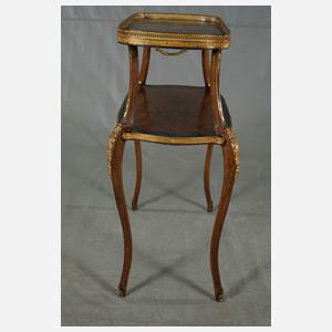 Etagere im Louis Seize-Stil