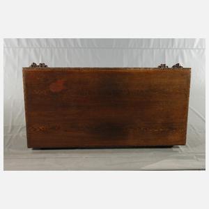 Arbeitszimmer mit Löwentatzen