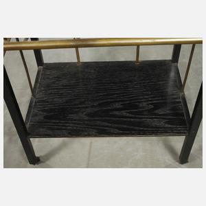 Kleiner Zeitungsständer