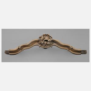 Barocke Haustür mit Bekrönung