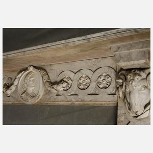 02ZKlassizistische Kamineinfassung