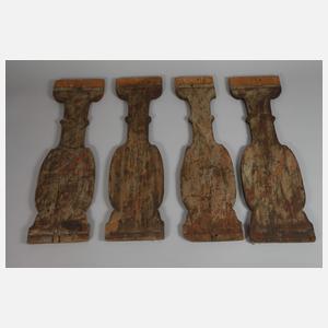 Fünf Geländerbalustraden