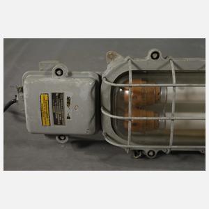 Drei Industrielampen