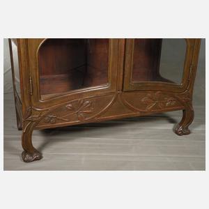 Große Jugendstil-Vitrine