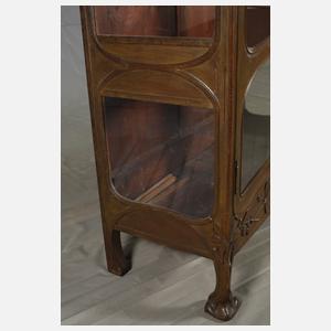 Große Jugendstil-Vitrine