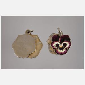 Zwei Emaillemedaillons