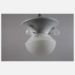 Große Deckenlampe