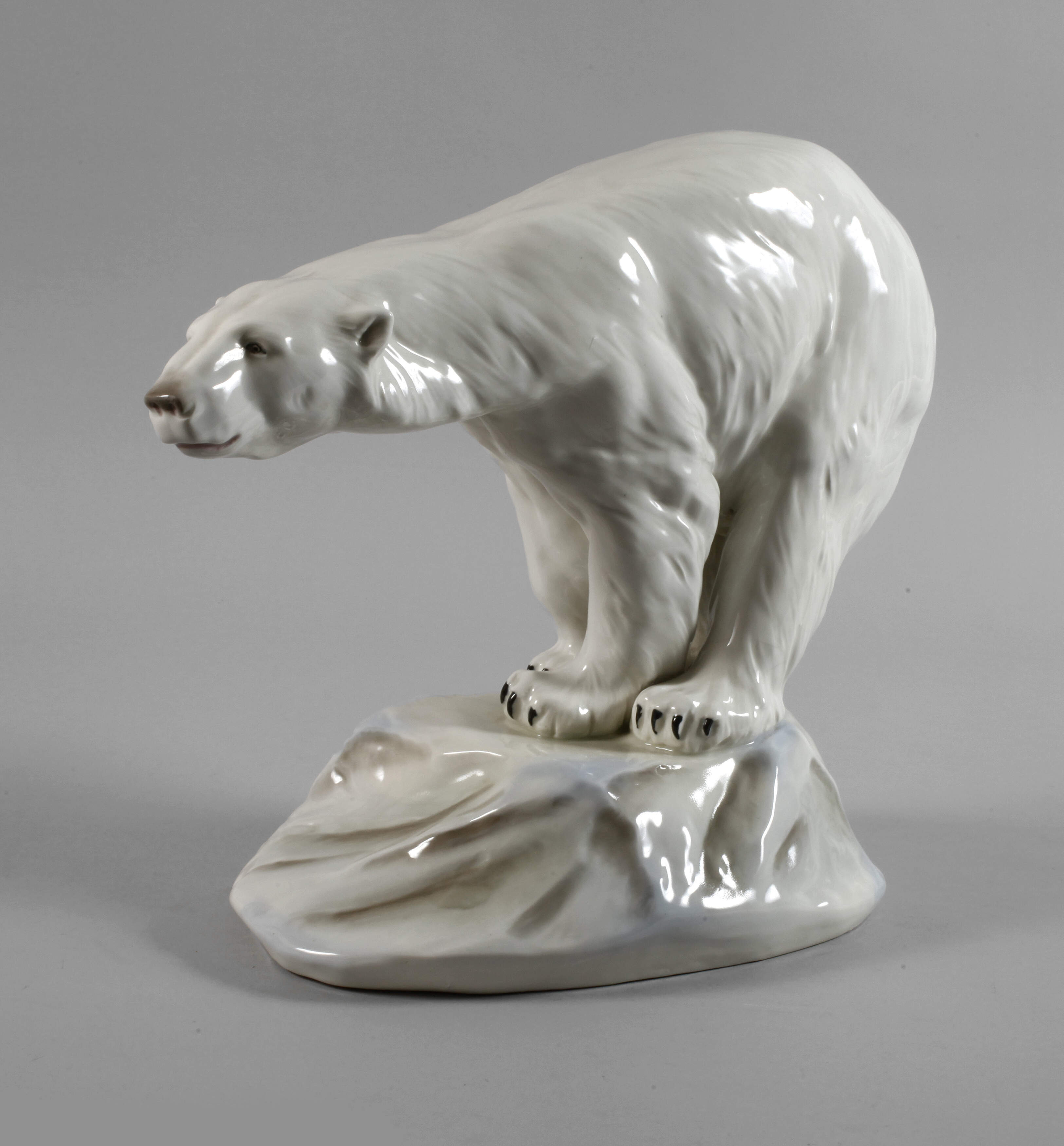 Amphora große Tierplastik Eisbär