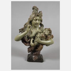 Alfred Jean Foretay, Büste "Die Fütterung"