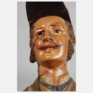 Büste englischer Aristokrat als Jockey