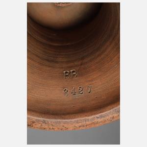 Büste englischer Aristokrat als Jockey