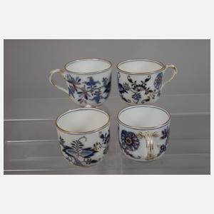 Meissen vier Kaffeetassen "Zwiebelmuster"