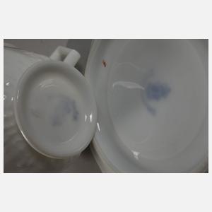 Nymphenburg zwei Mokkatassen mit Untertassen