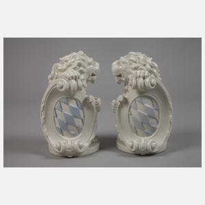 Nymphenburg Paar Wappenhalter als ”Bayerischer Löwe”