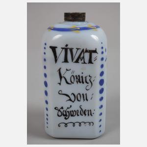 Barocke Schnapsflasche Milchglas