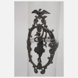 Stangenvase mit Applikation