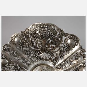 Durchbruchschale mit Putten