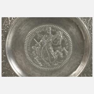 Nürnberger Reliefzinnteller