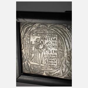 Barocke Zinnplatte mit Gravur