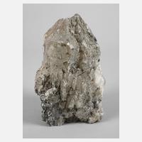 Großer Bergkristall mit Turmalin-Nadeln111