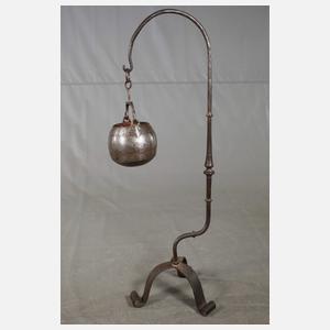 Kessel mit Aufsteller