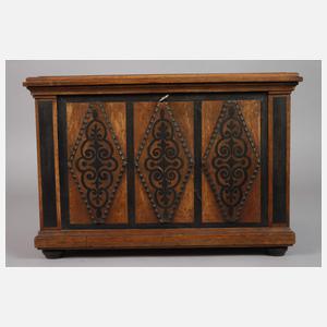 Intarsierte Schatulle