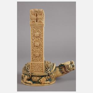 Miniaturstele aus Elfenbein