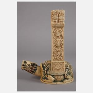 Miniaturstele aus Elfenbein