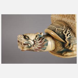 Miniaturstele aus Elfenbein