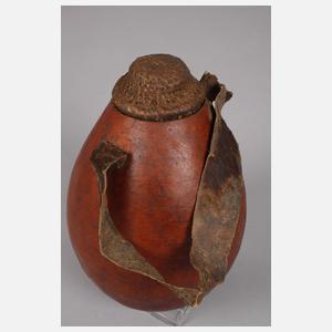 Kalebasse als Henkelgefäß