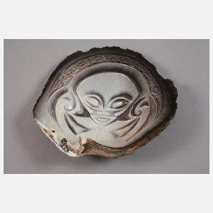 Muschelschnitzerei