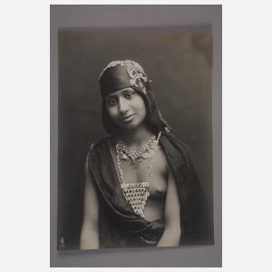 Vier orientalische Aktfotos