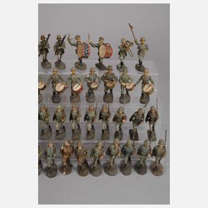 Großes Konvolut Massesoldaten in Parade