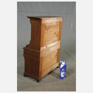 Aufsatzvitrine Gründerzeit