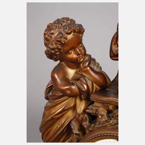 Große Figurenpendule, def. geliefert (1Fuß + 1 Blatt lose beigegeben)