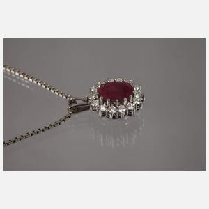 Anhänger mit Rubin an Kette