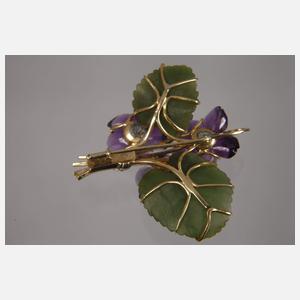 Brosche als Veilchenstrauß