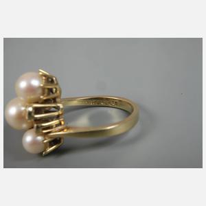 Opulenter Damenring mit Perle