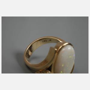 Opalring mit Opal und Diamanten