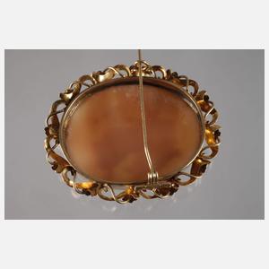 Imposante Kameen-Brosche