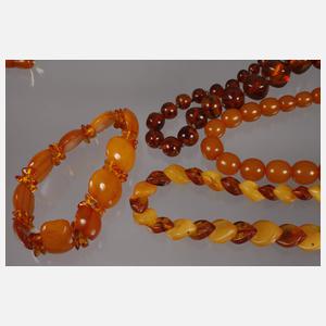 Konvolut Bernsteinschmuck