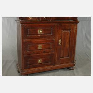 Barocker Küchenschrank