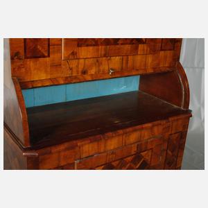 Aufsatzschrank barock