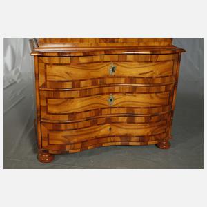 Barocke Aufsatzkommode