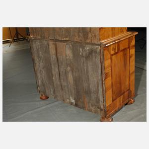 Barocke Aufsatzkommode