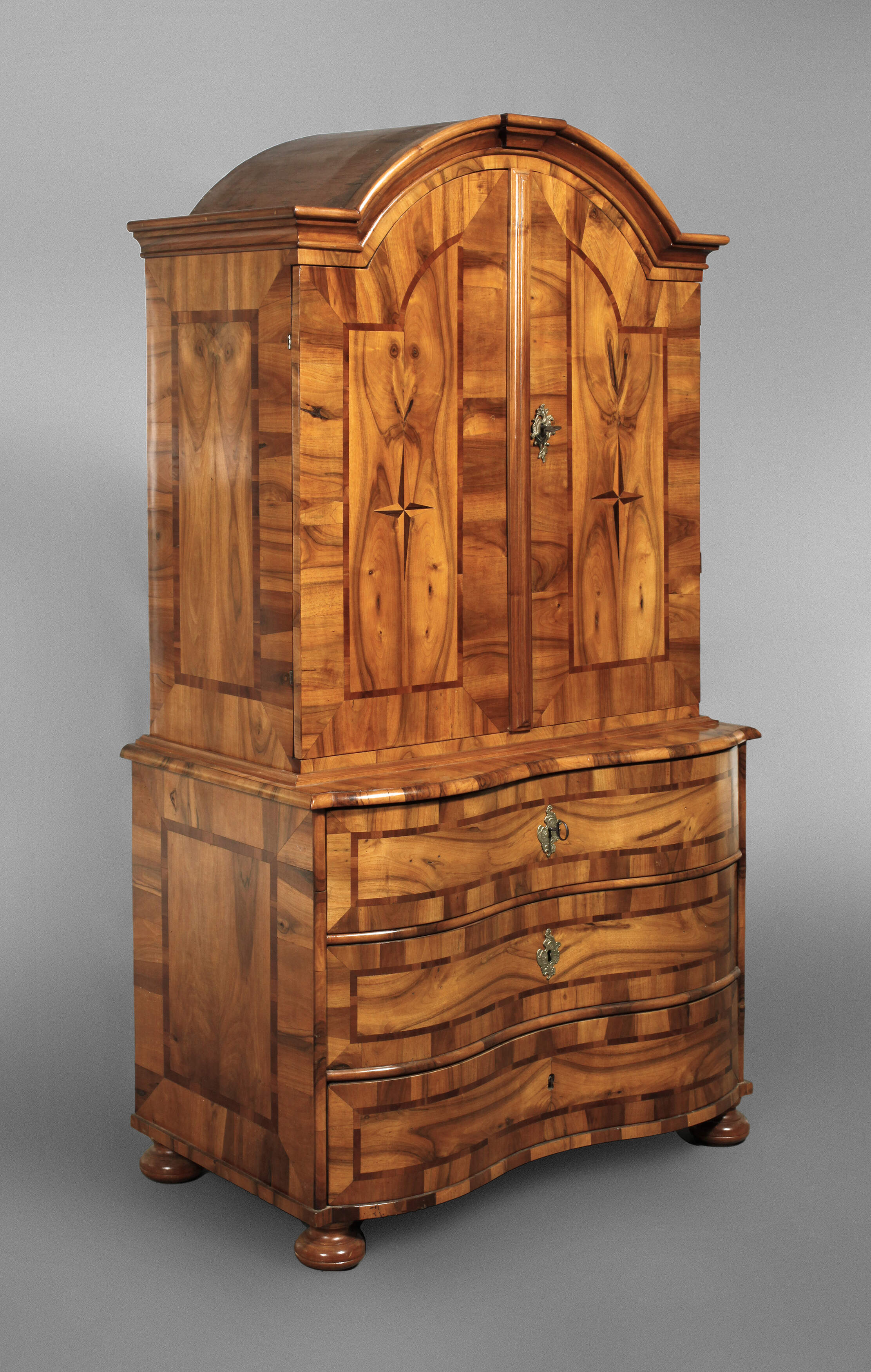 Barocke Aufsatzkommode