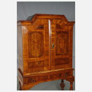 Stollenschrank barock